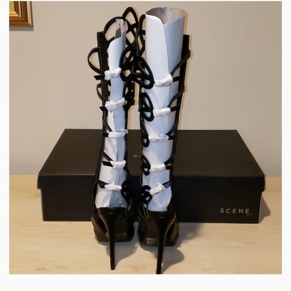 Linya Gladiator Heels - Black - Picture 3 of 5